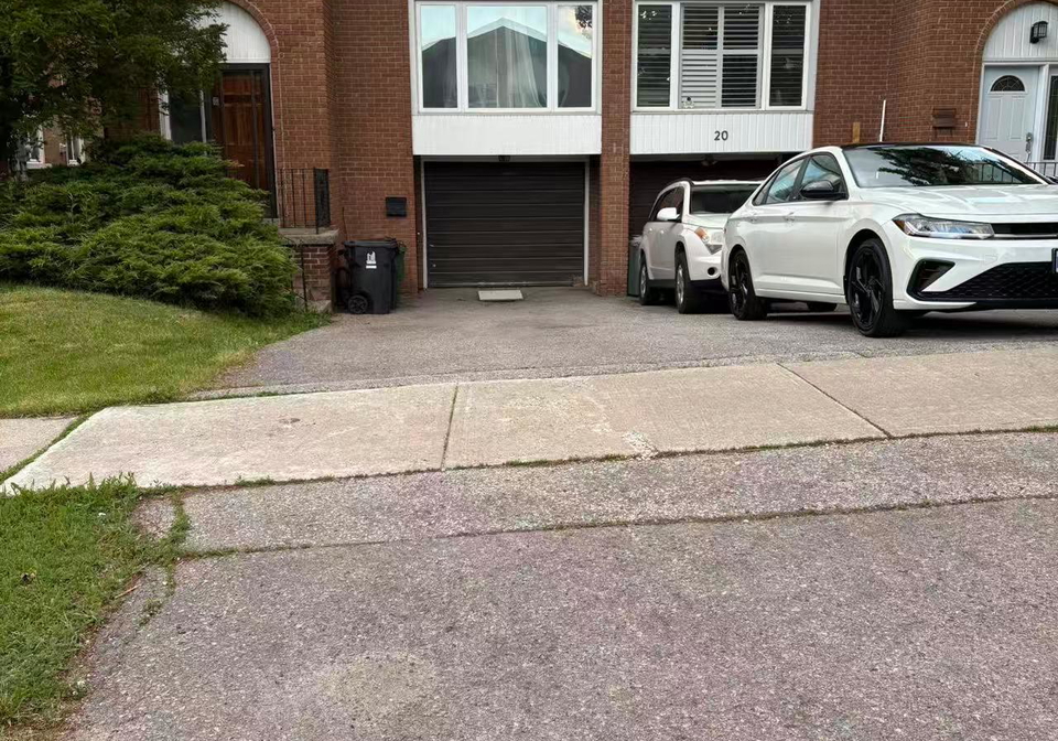 18-lynch-road-north-york-ontario-c13015842