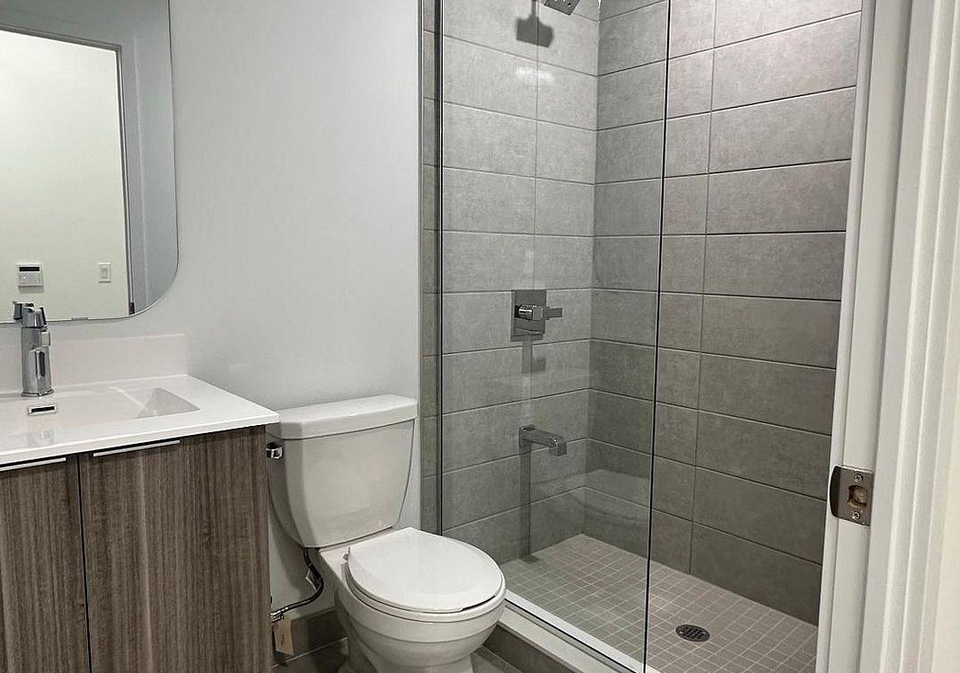 15-richardson-street-toronto-ontario-c13016126