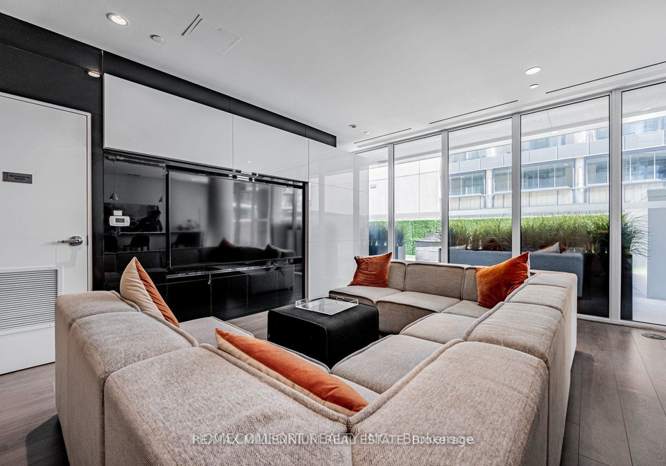 68-shuter-street-toronto-ontario-c13016242