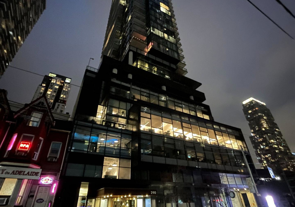 290-adelaide-street-w-toronto-ontario-c13016340