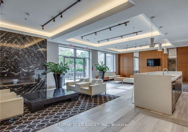 111-st-clair-avenue-w-toronto-ontario-c13016352