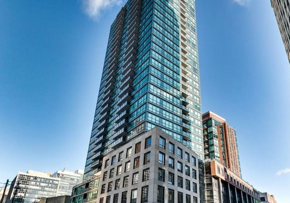 1-scott-street-toronto-ontario-c13016674