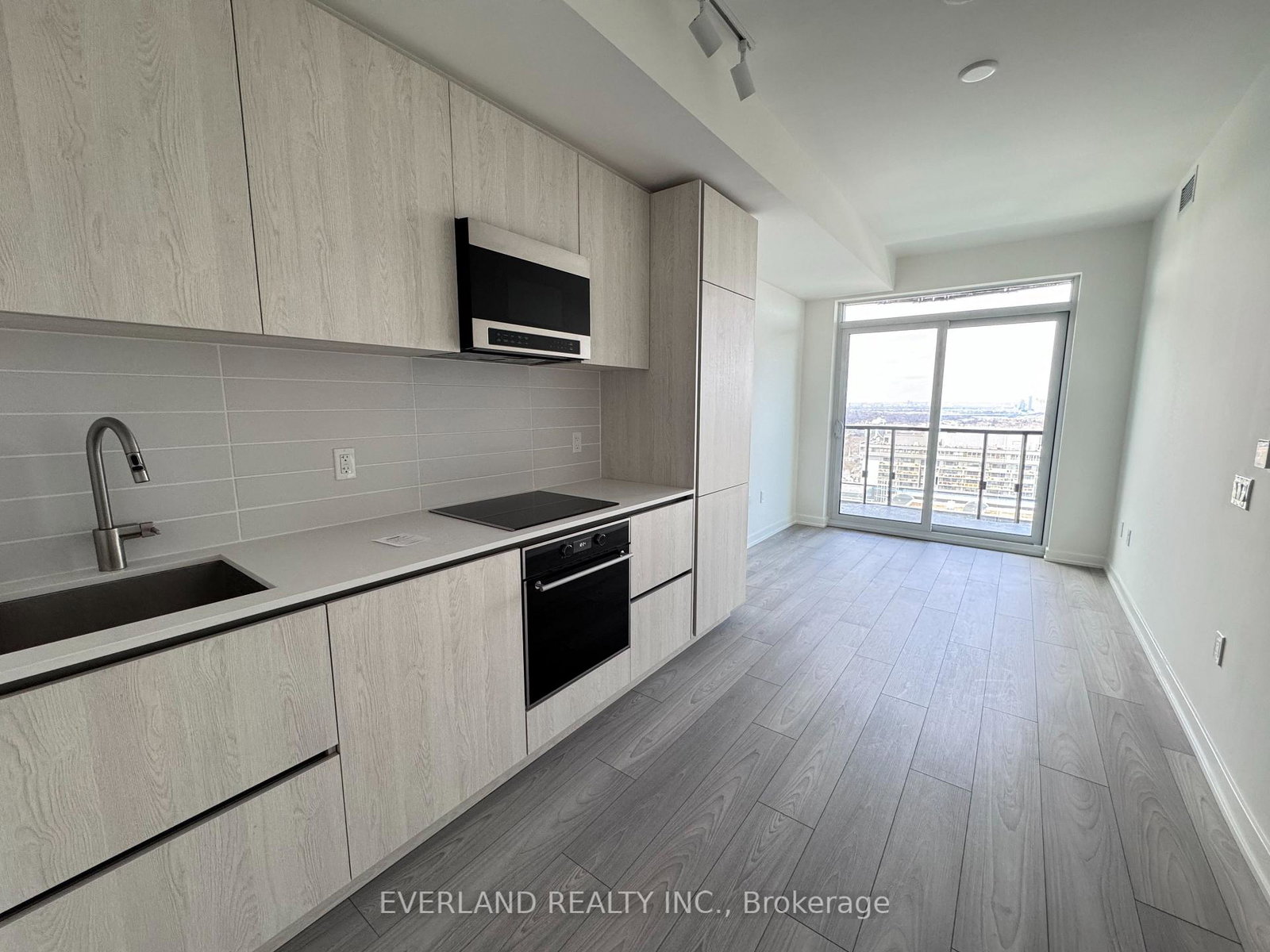 110-broadway-avenue-toronto-ontario-c13016938