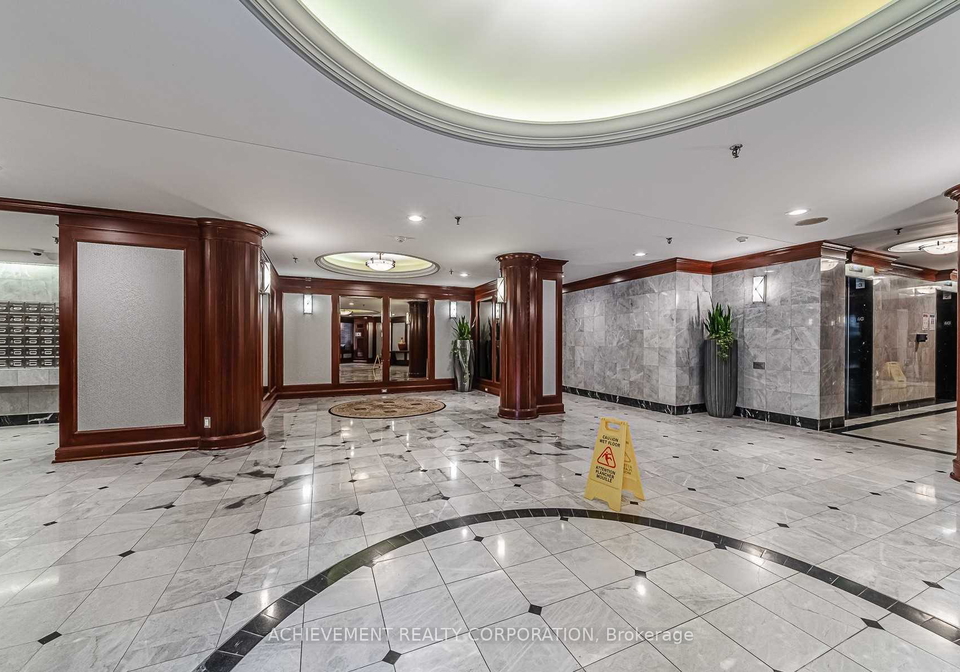 1121-steeles-avenue-w-toronto-ontario-c13017024