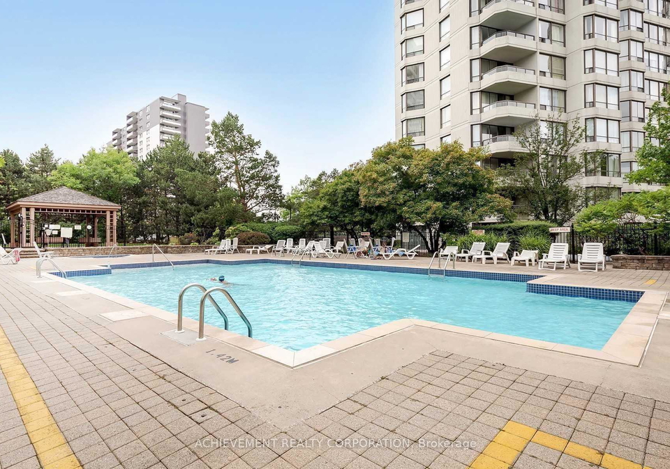 1121-steeles-avenue-w-toronto-ontario-c13017024