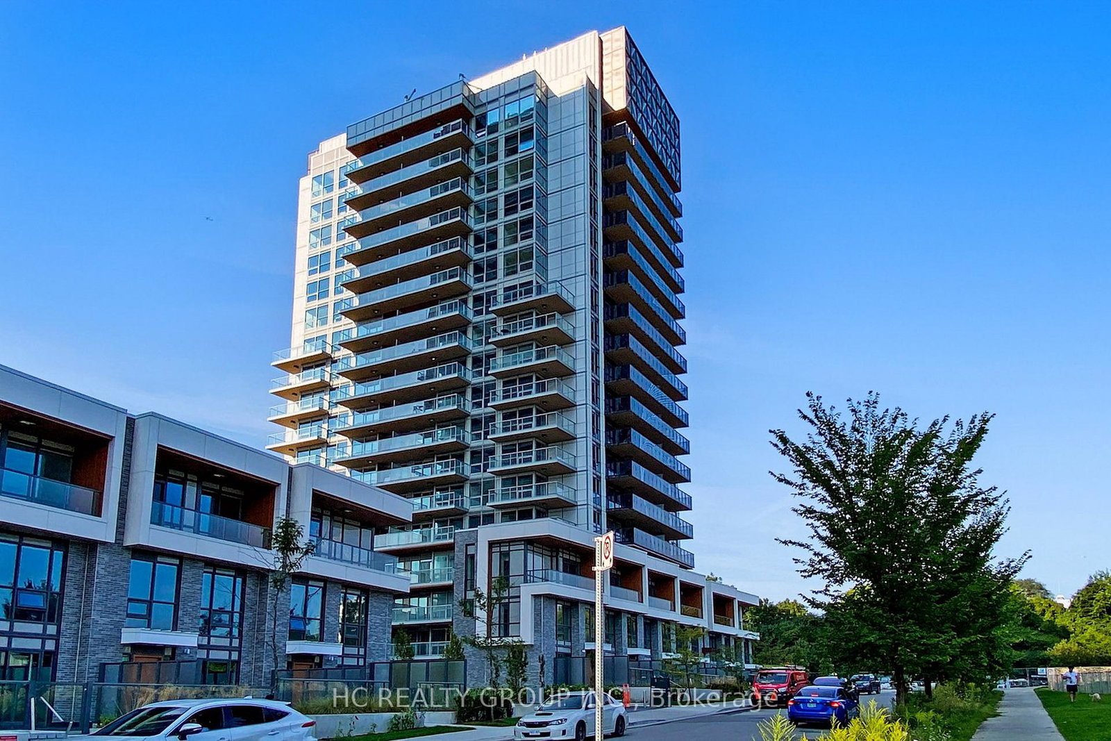 25-mcmahon-drive-north-york-ontario-c13017068