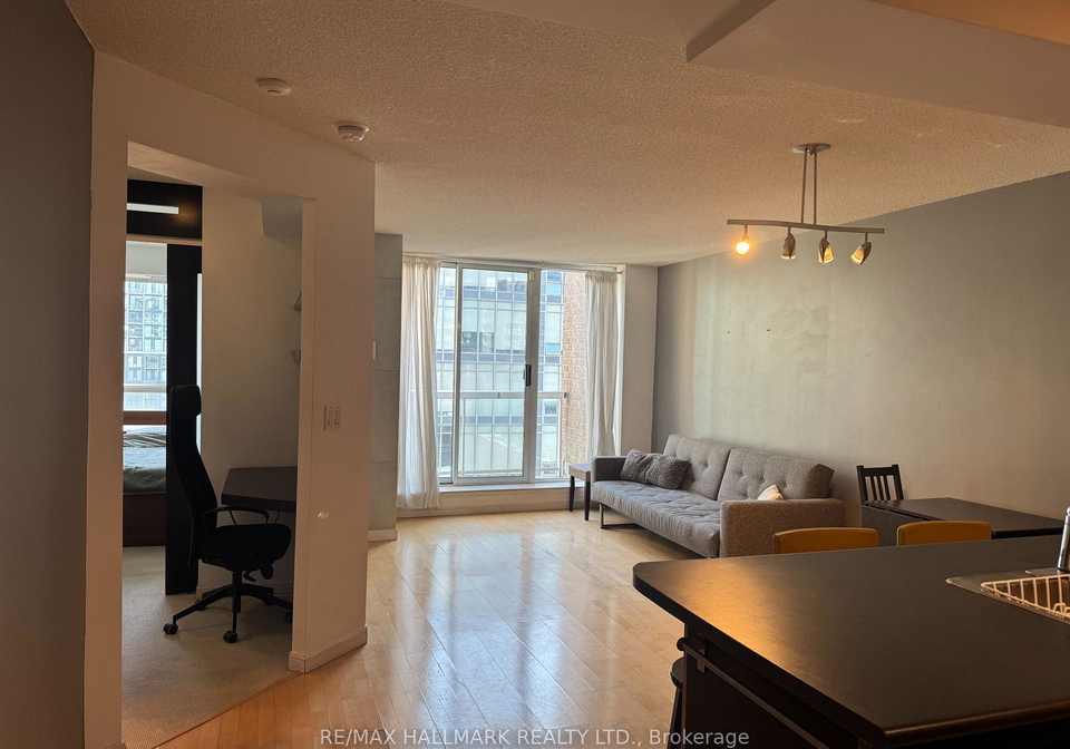 330-adelaide-street-e-toronto-ontario-c13017374