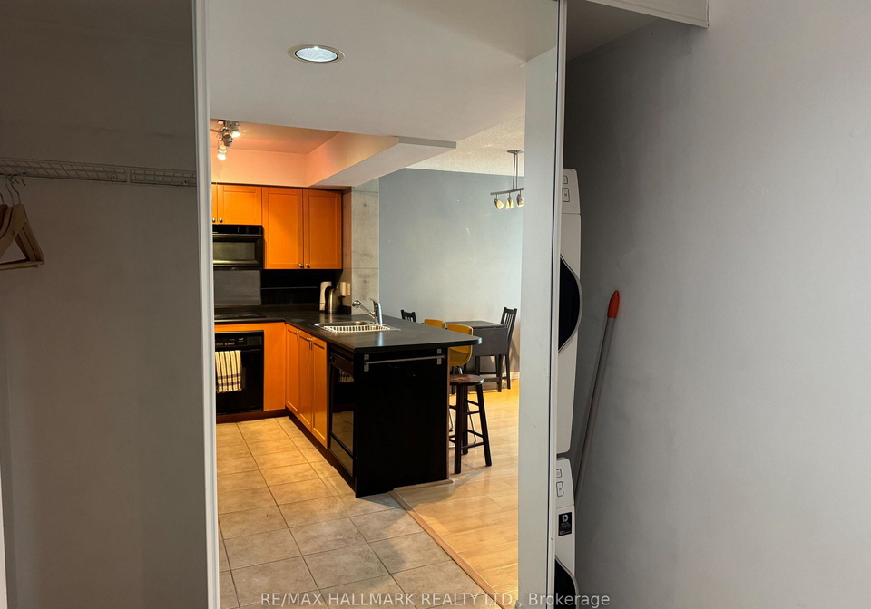 330-adelaide-street-e-toronto-ontario-c13017374
