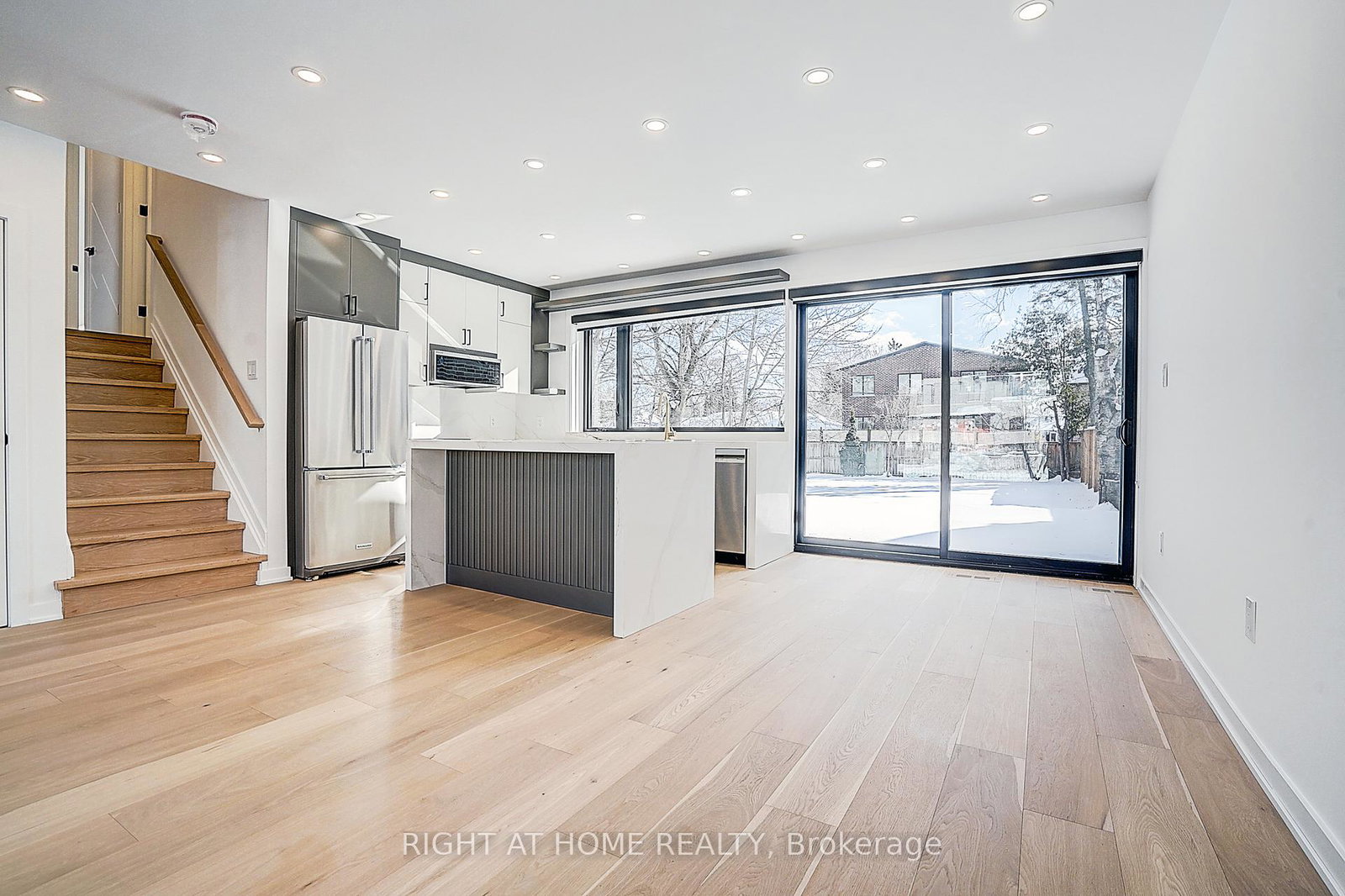 215-churchill-avenue-toronto-ontario-c13017582