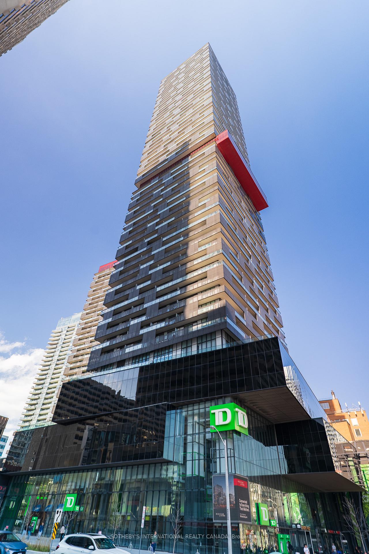 8-eglinton-avenue-e-toronto-ontario-c13017584