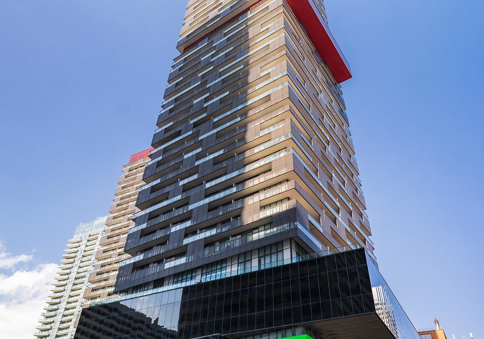 8-eglinton-avenue-e-toronto-ontario-c13017584