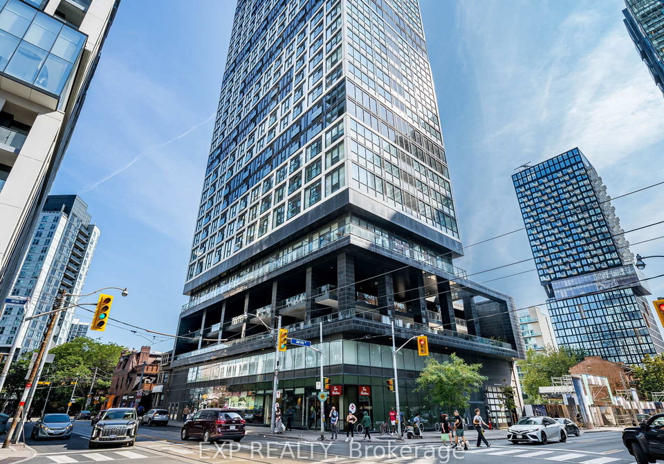 181-dundas-street-e-toronto-ontario-c13017858