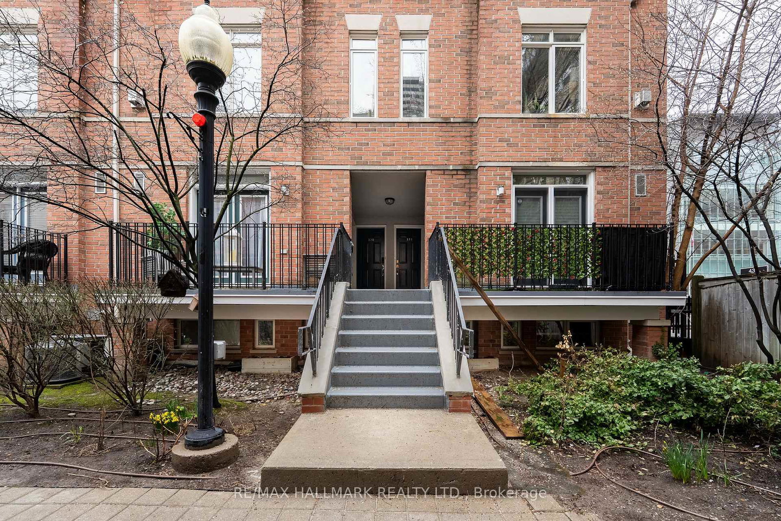 415-jarvis-street-toronto-ontario-c13017994