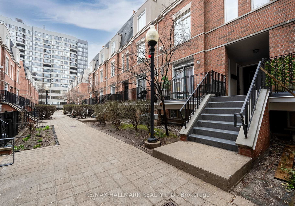 415-jarvis-street-toronto-ontario-c13017994