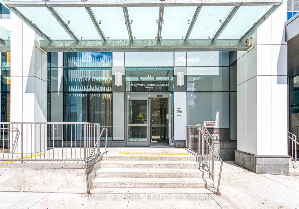 135-lower-sherbourne-street-toronto-ontario-c13018084