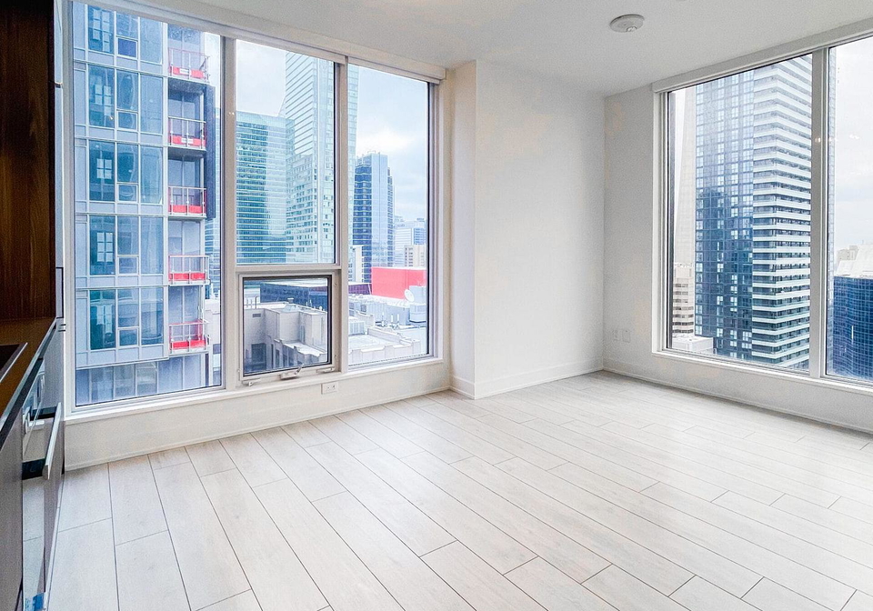 35-mercer-street-toronto-ontario-c13018262