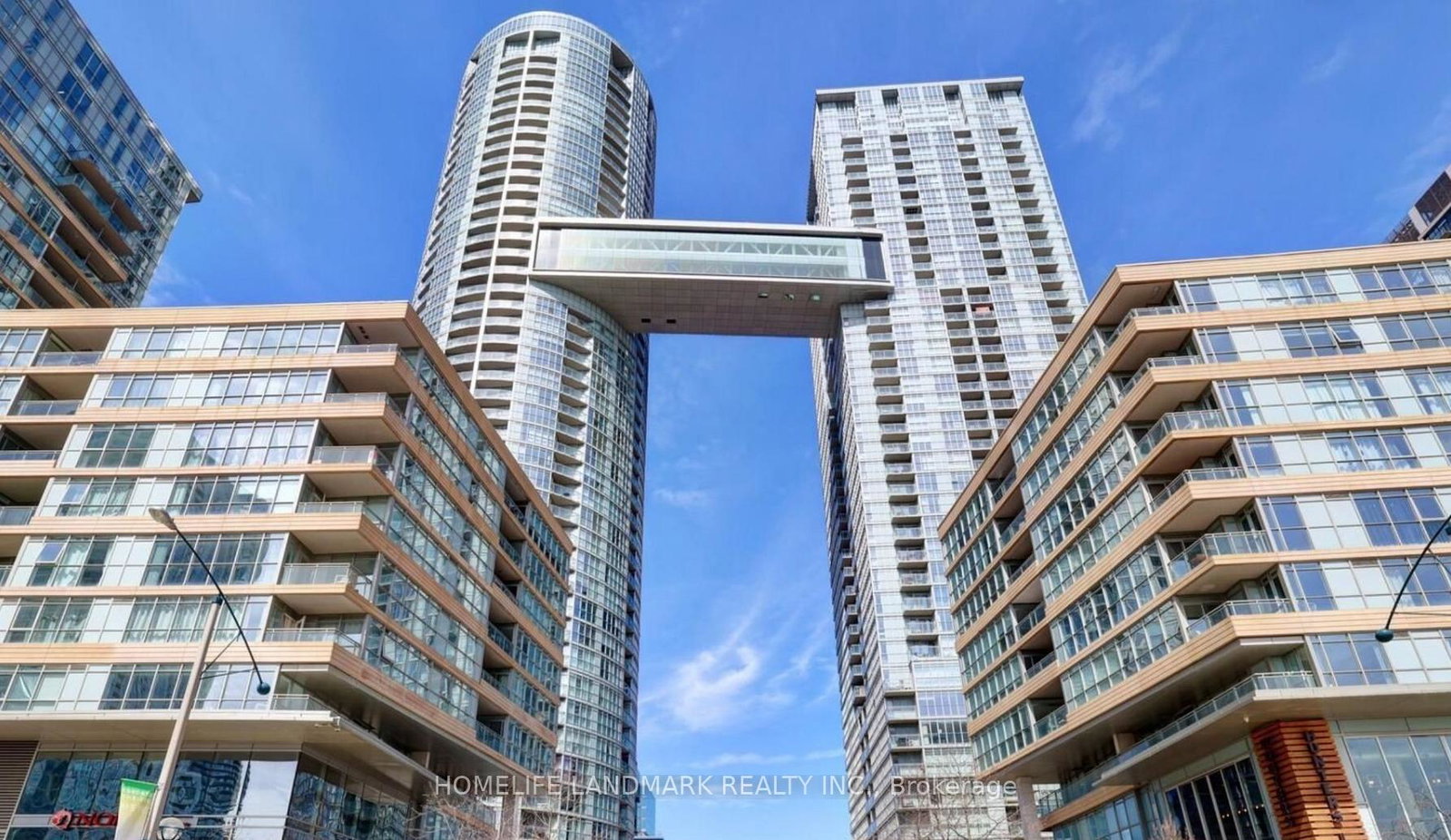 15-iceboat-terrace-toronto-ontario-c13018432