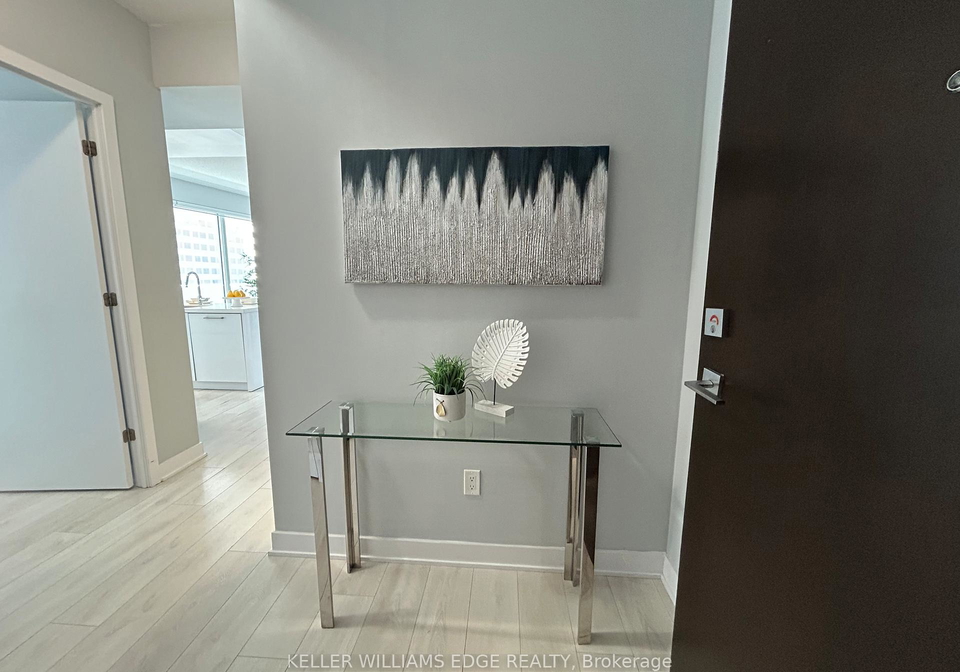 2221-yonge-street-toronto-ontario-c13018456