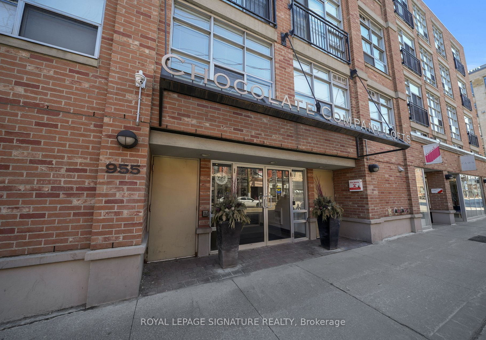 955-queen-street-w-toronto-ontario-c13018464