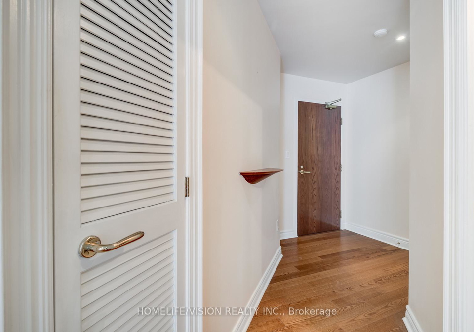 100-hayden-street-toronto-ontario-c13018470