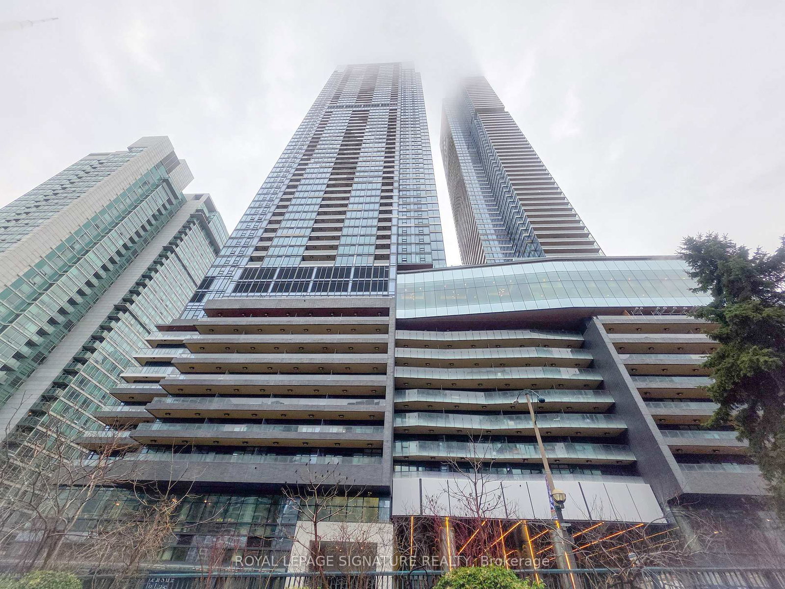 3-concord-cityplace-way-toronto-ontario-c13018486