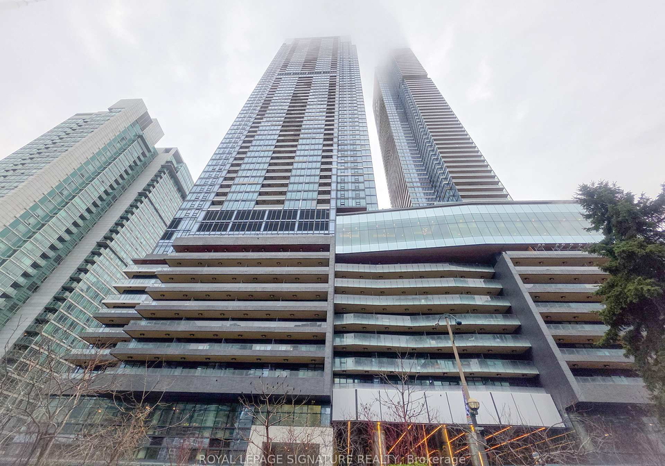 3-concord-cityplace-way-toronto-ontario-c13018486