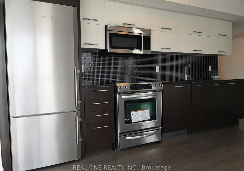 5162-yonge-street-toronto-ontario-c13018536