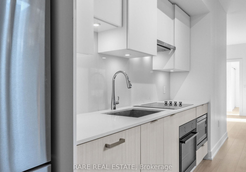 99-broadway-avenue-toronto-ontario-c13018686