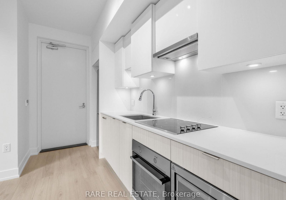 99-broadway-avenue-toronto-ontario-c13018686