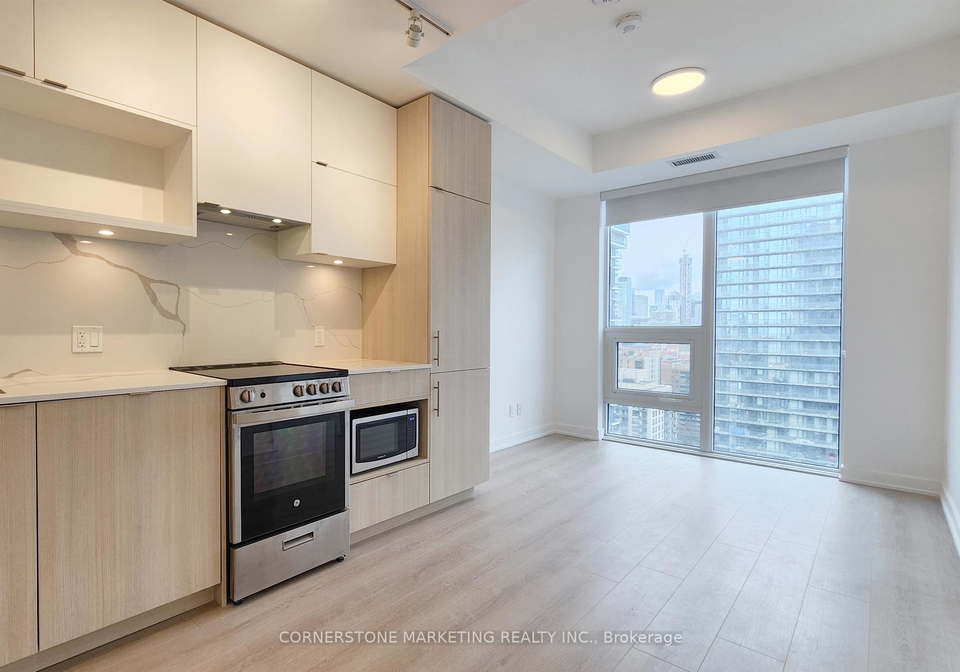 100-queen-street-e-toronto-ontario-c13018688