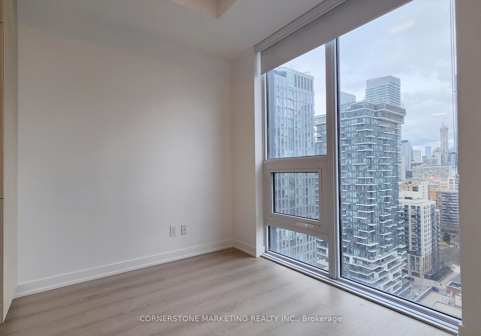100-queen-street-e-toronto-ontario-c13018688