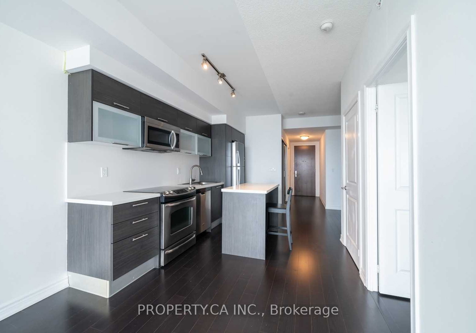 386-yonge-street-toronto-ontario-c13018750