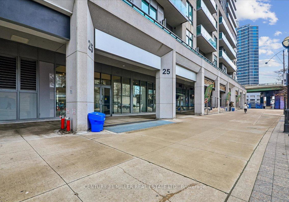 25-lower-simcoe-street-toronto-ontario-c13019108
