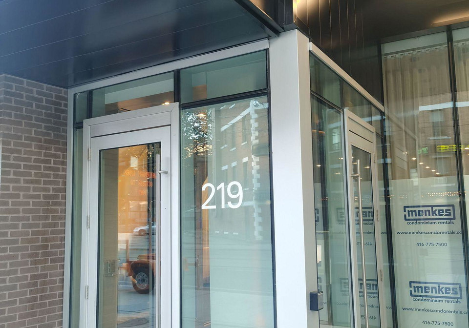 219-dundas-street-e-toronto-ontario-c13020230
