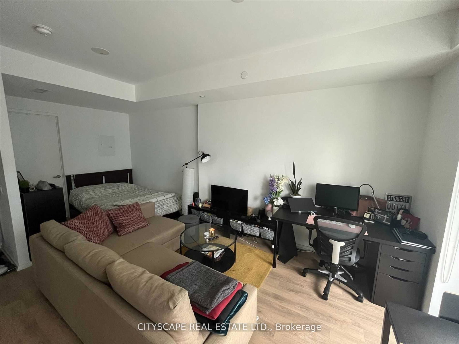 197-yonge-street-s-toronto-ontario-c13020462