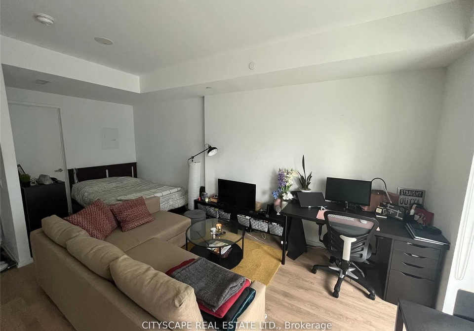 197-yonge-street-s-toronto-ontario-c13020462