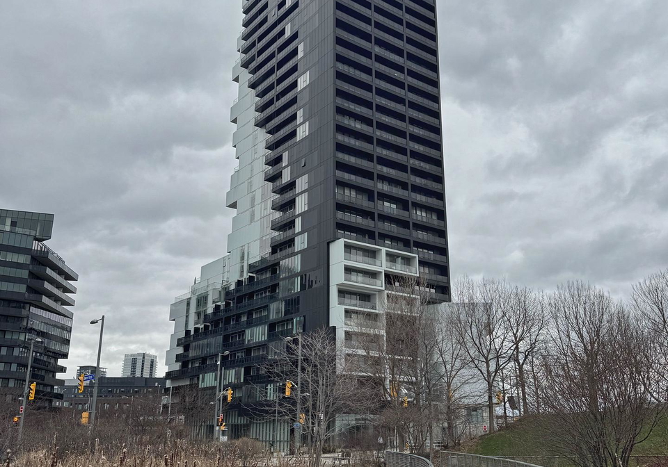 170-bayview-avenue-toronto-ontario-c13020660