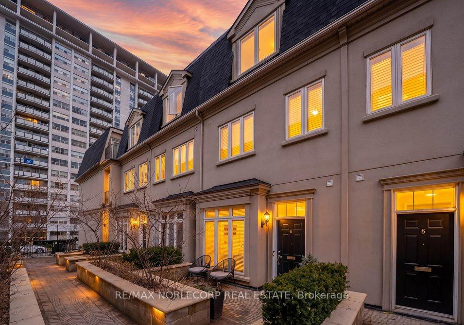 6-luscombe-lane-toronto-ontario-c13021398