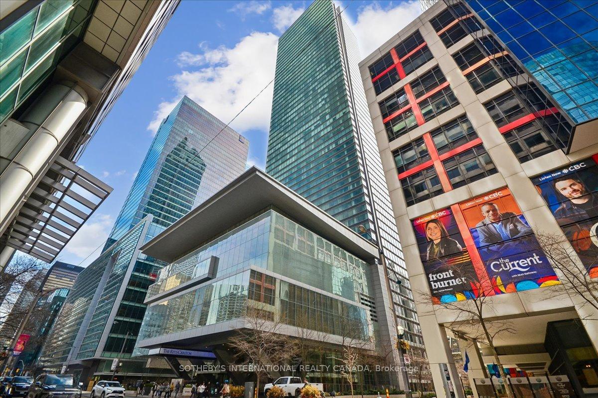 183-wellington-street-w-toronto-ontario-c13021780