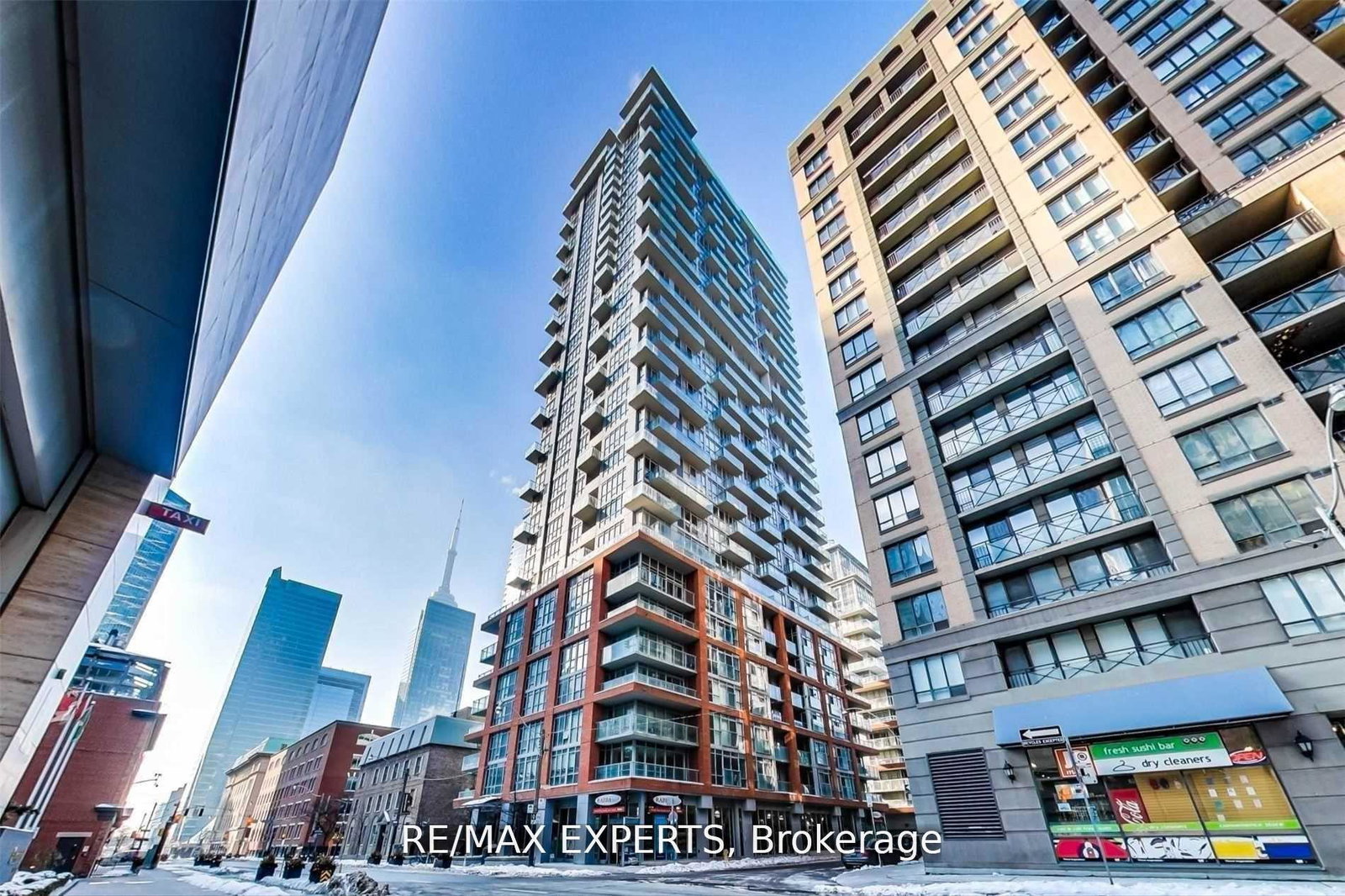 126-simcoe-street-toronto-ontario-c13022064