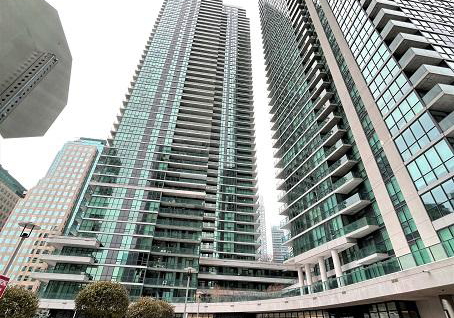 33-bay-street-toronto-ontario-c13022346