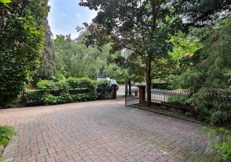 46-lowther-avenue-toronto-ontario-c13022438
