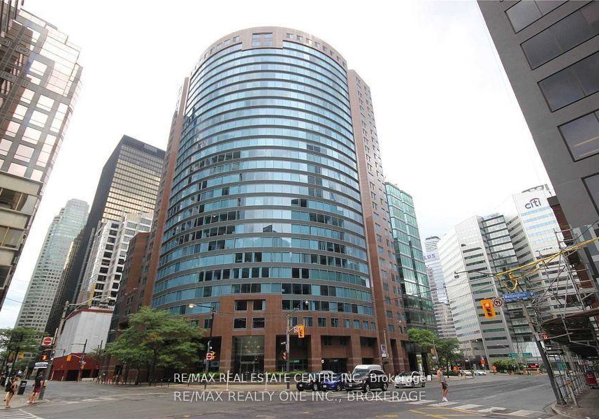 33-university-avenue-toronto-ontario-c13022460