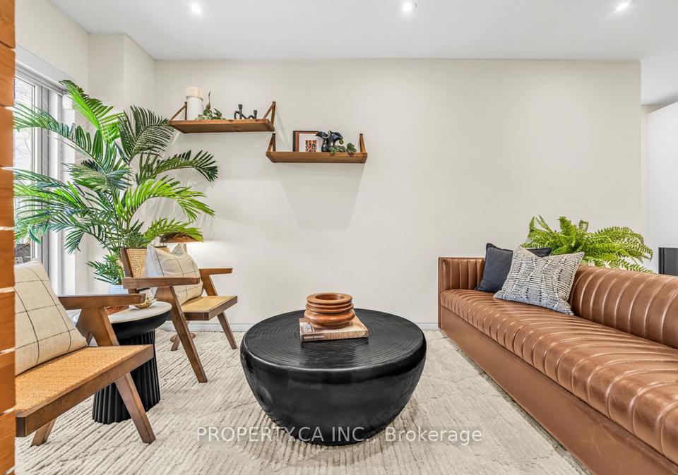 270-euclid-avenue-toronto-ontario-c13022490