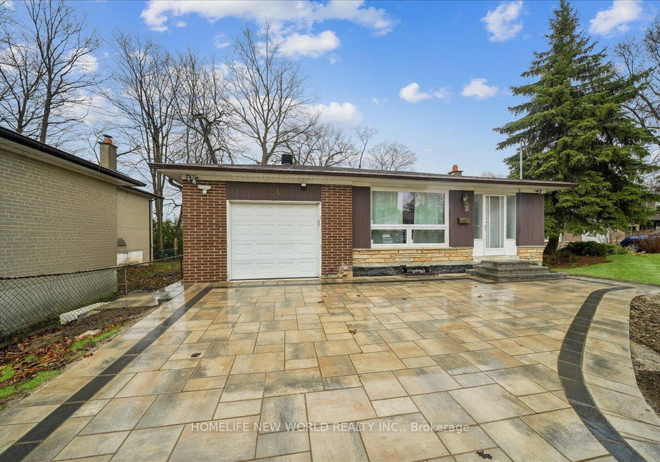16-flavian-crescent-north-york-ontario-c13022512