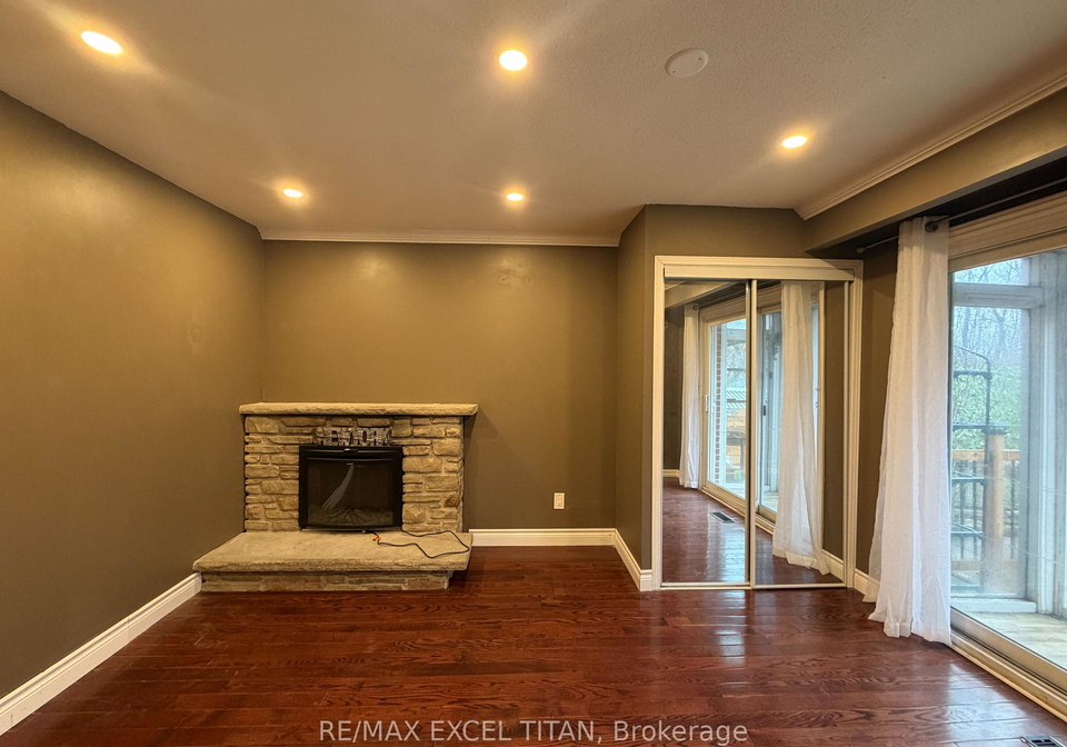 251-shawnee-circle-north-york-ontario-c13022528
