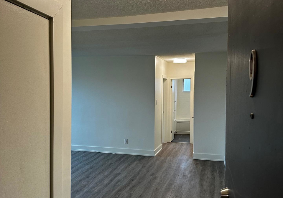 6-wingreen-court-north-york-ontario-c13022554
