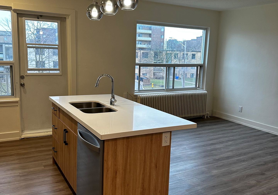 6-wingreen-court-north-york-ontario-c13022554