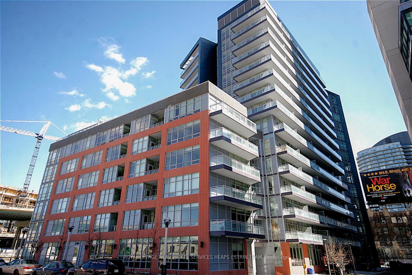 15-bruyeres-mews-toronto-ontario-c13022692