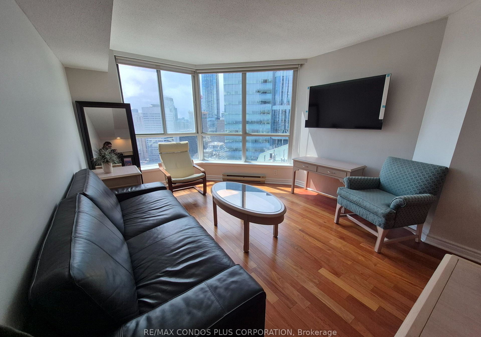 38-elm-street-toronto-ontario-c13022842